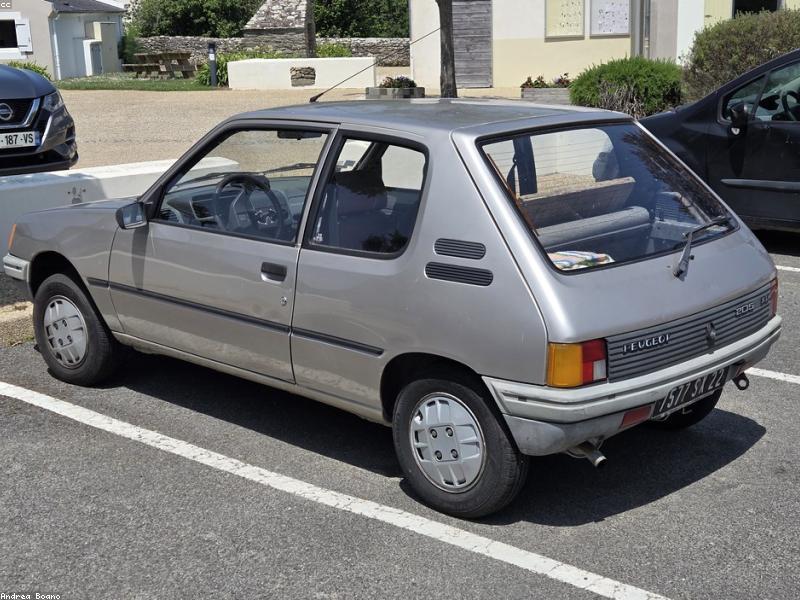 Peugeot 208 PureTech 100 Allure 2020 — Fès